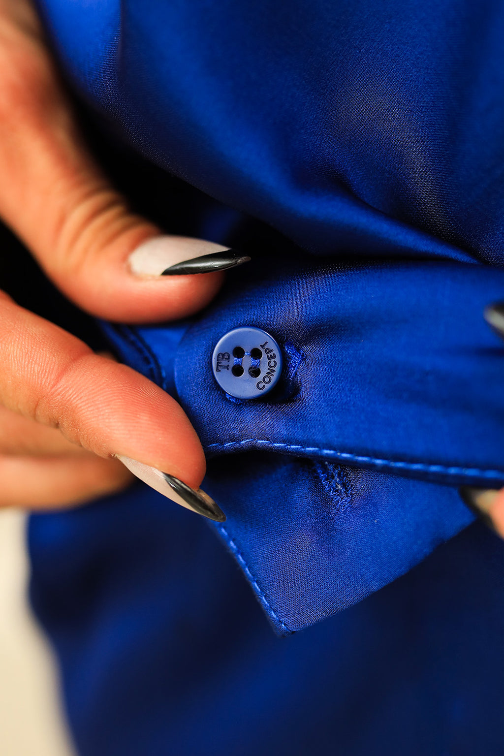 Calça Pantalona Ana Cetim Azul Royal